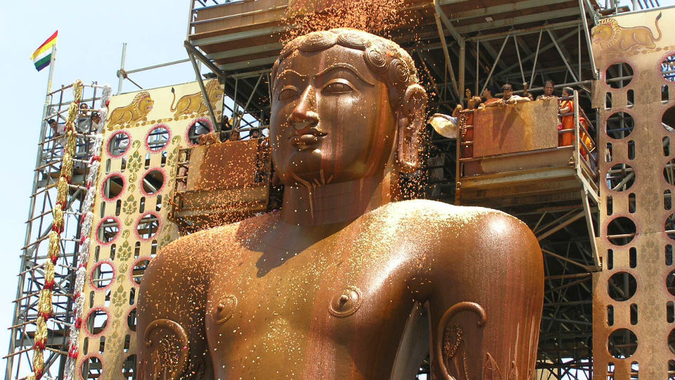 Siddu launches development works in Shravanabelagola