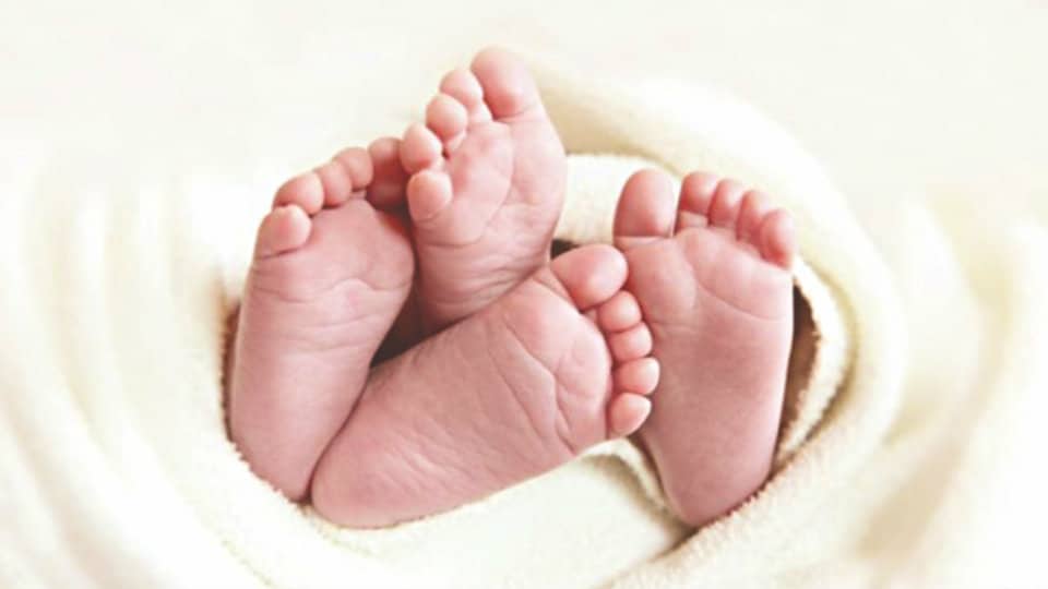 3-year-old twins die after falling into washing machine in Delhi