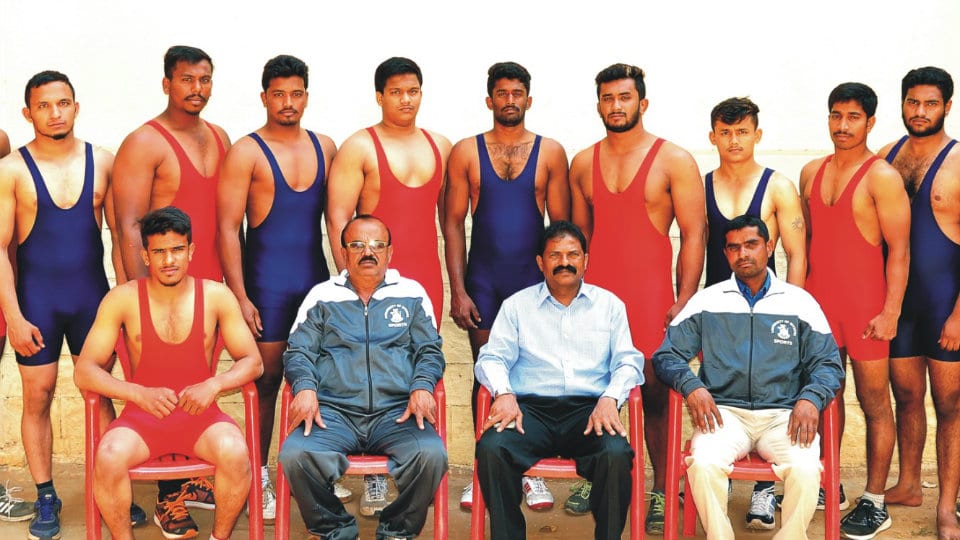 Wrestling team of Mysore Varsity
