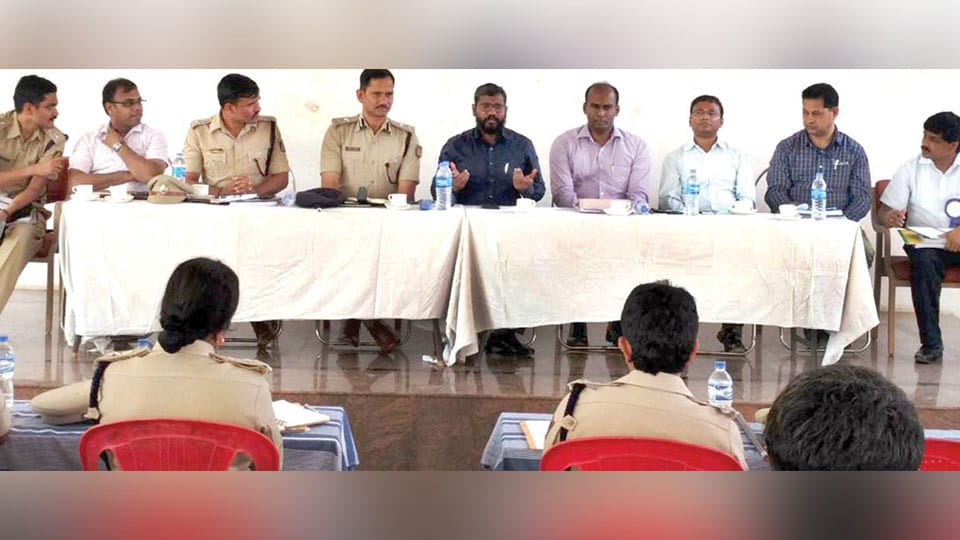 Nanjangud and Gundlupet Assembly By-Polls: Special Poll Observer meets Police Officers