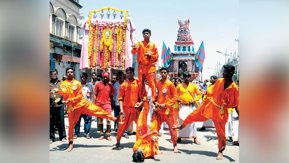 Sri Prasanna Nanjundeshwara Rathotsava procession taken out