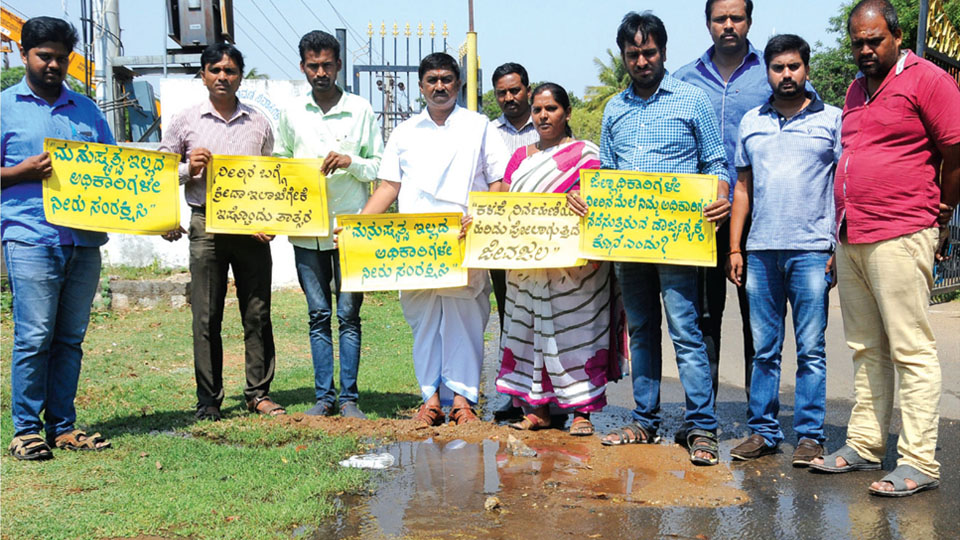 Water leakage: Residents vent out their ire against official apathy