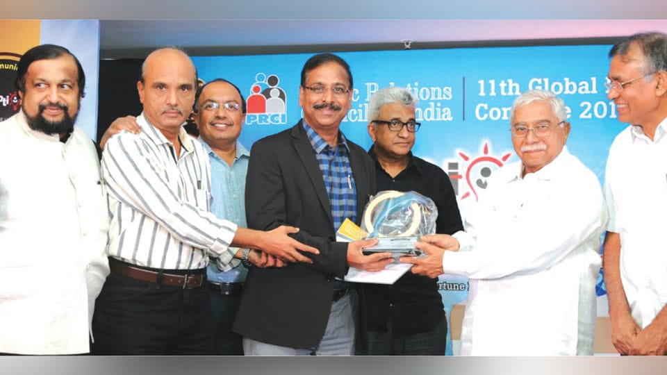 Information Dept. Director N.R. Vishukumar bags Best Public Communicator Award