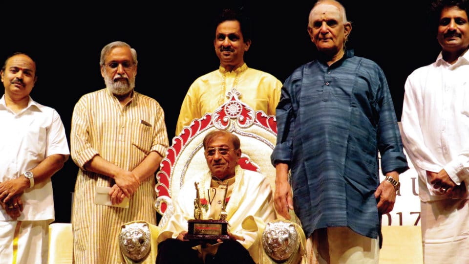‘Vishesha Kala Poshaka’ Award conferred on S.K. Lakshminarayana