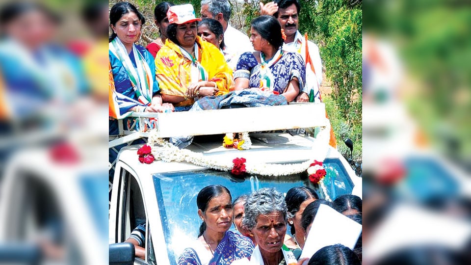 Dr. Geetha holds road show