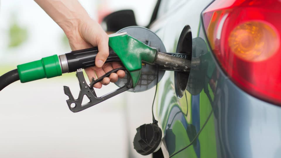 Centre cuts fuel price by Rs. 2.50 a litre
