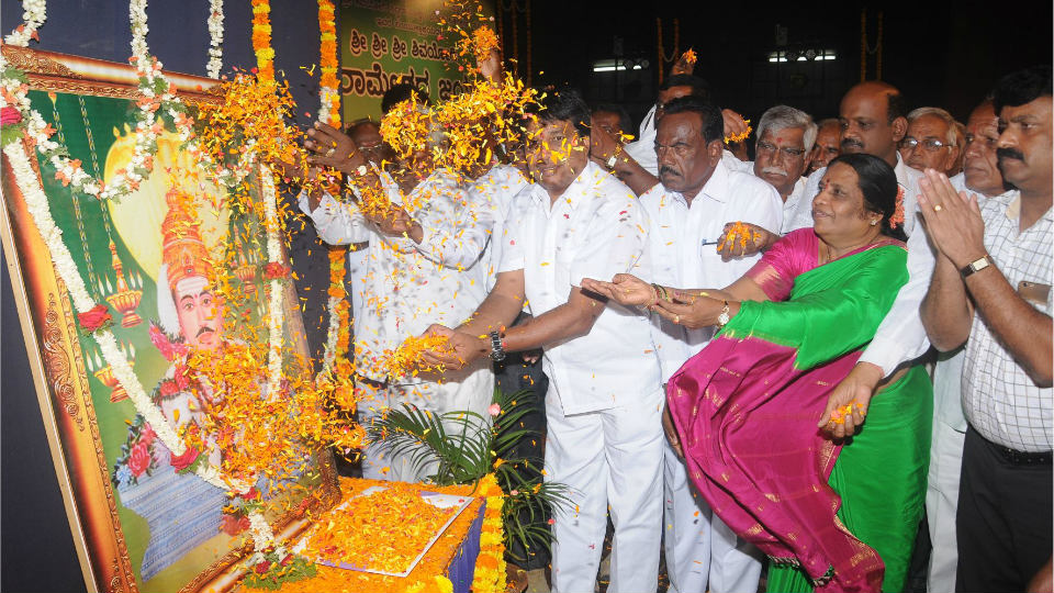 Siddharameshwara Jayanti: Netas skip celebrations