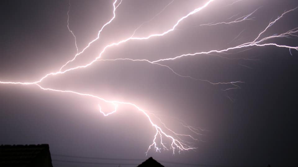 Lightning kills Six in Periyapatna this afternoon