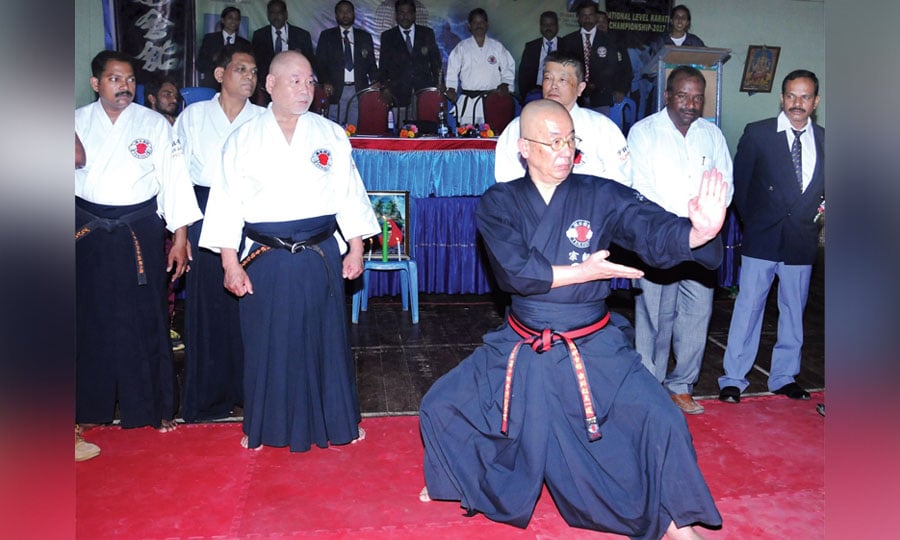Japanese Grand Master gives tips to karatekas