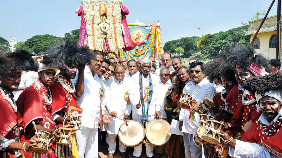 Colourful procession marks Devara Dasimayya Jayanti