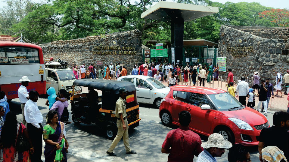 Long weekend rush: City records more than 2.5 lakh tourist footfalls