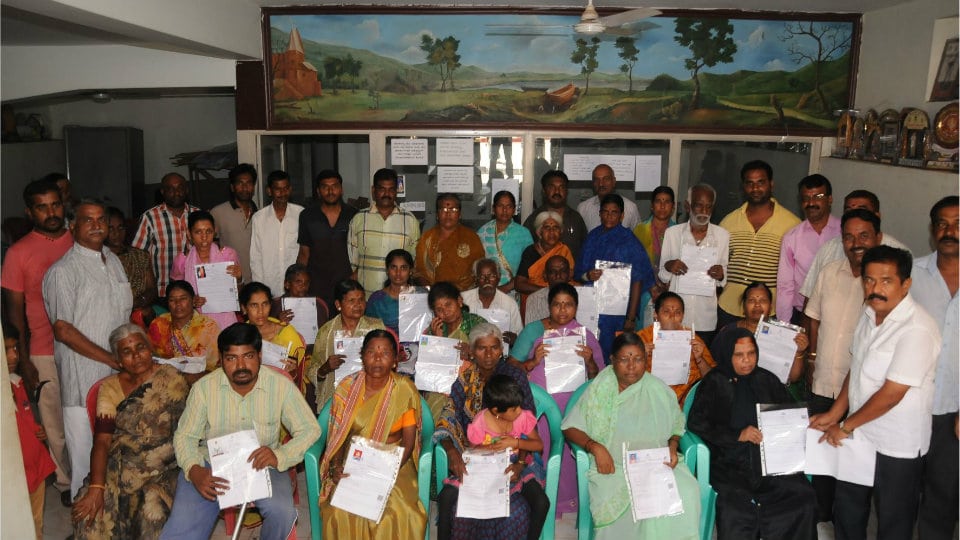 MLA distributes certificates to beneficiaries