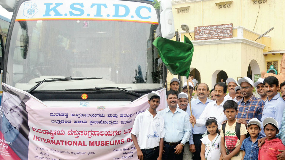 Museum on Wheels flagged off