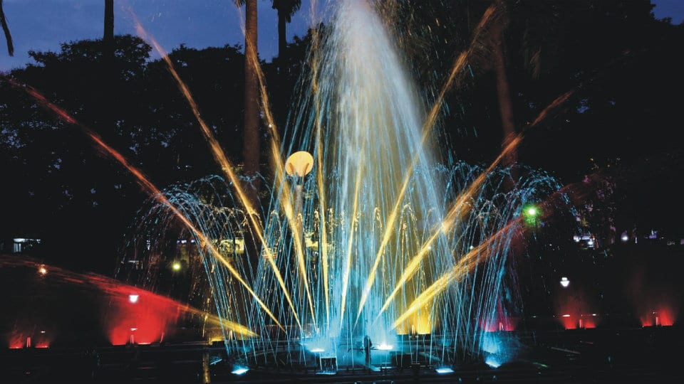 Musical fountain beckons visitors
