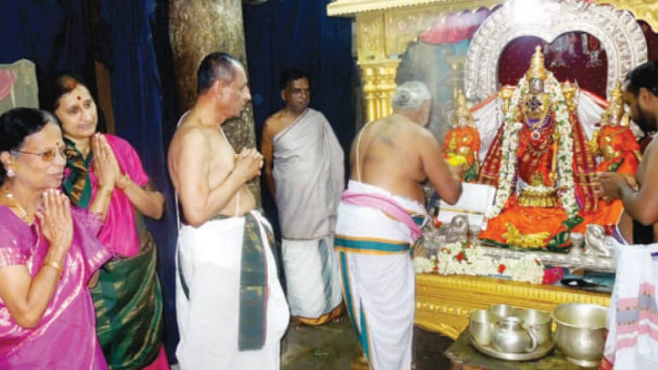 Telangana Governor offers puja at Melukote Temple