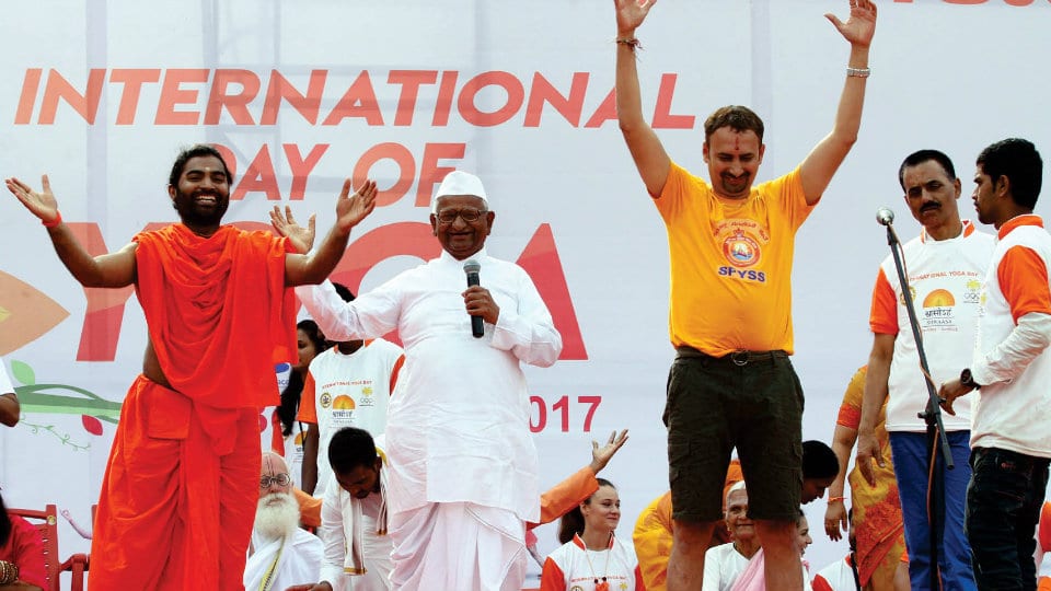 Yoga Day: Anna Hazare at Bengaluru