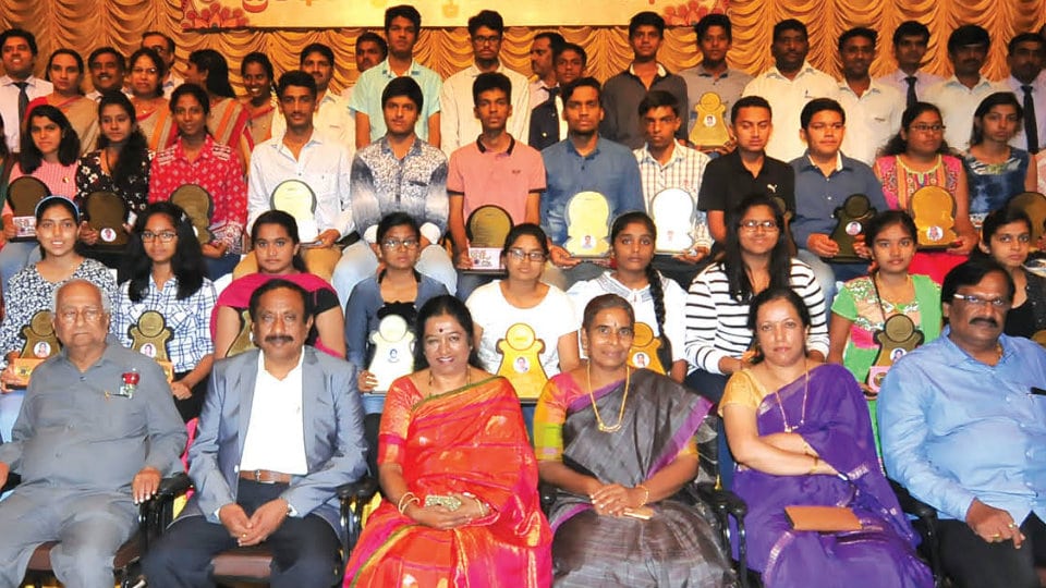Mysore Merchants Co-op. Bank presents Pratibha Puraskar
