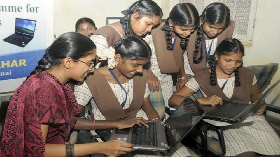 Cabinet clears free Laptop Scheme for SC and ST students - Star of Mysore
