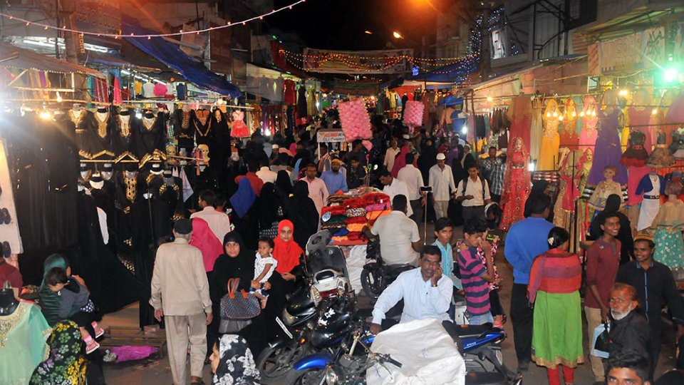 Ramzan shopping moves into top gear at Meena Bazaar