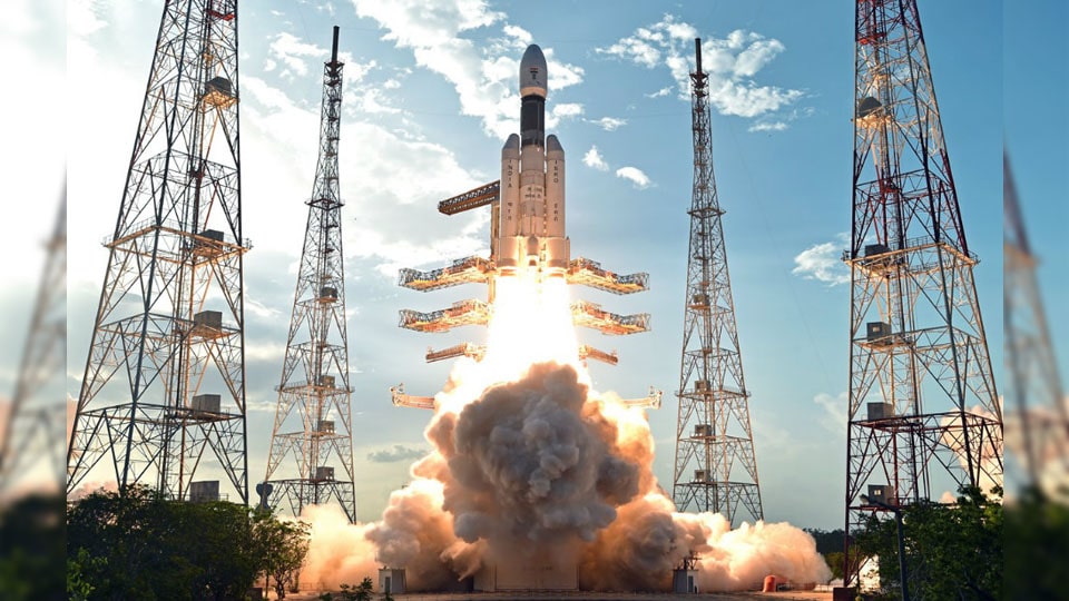 Prez and PM laud ISRO for successful launch of  GSLV Mark III