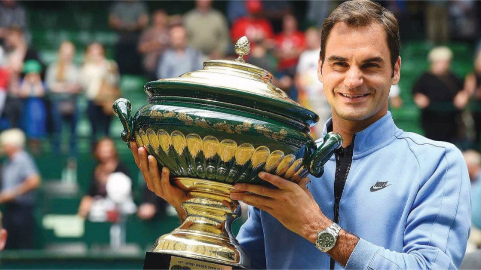 Federer lifts ninth Halle Open title