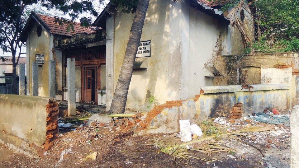 Convert Mysore Vasudevacharya’s house into a Memorial