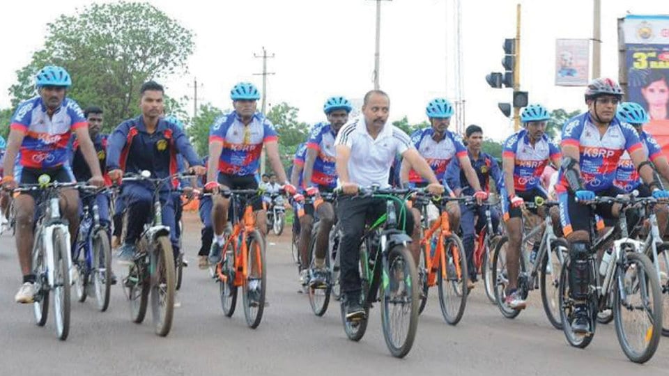 ADGP Bhaskar Rao leads 50 KSRP men on Cycle Jatha
