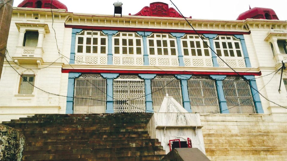 Nalwadi-built Guest House available for Karnataka pilgrims in Varanasi