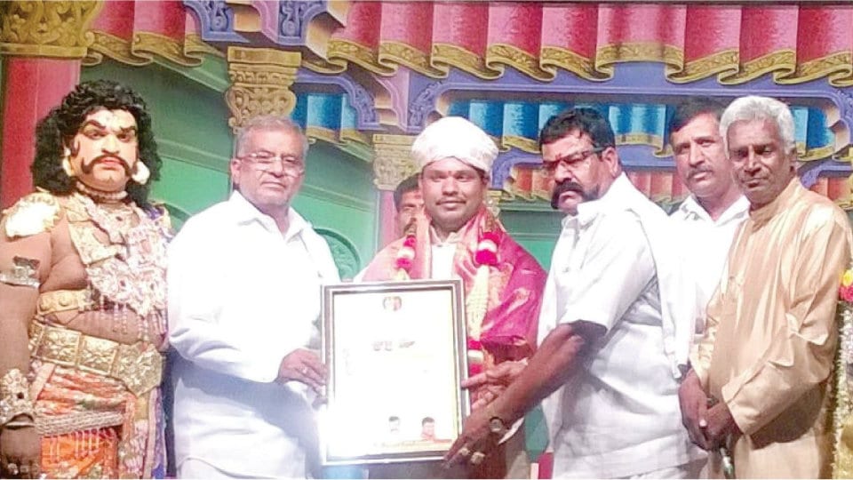 ‘Karnataka Ratna’ title conferred on theatre artiste