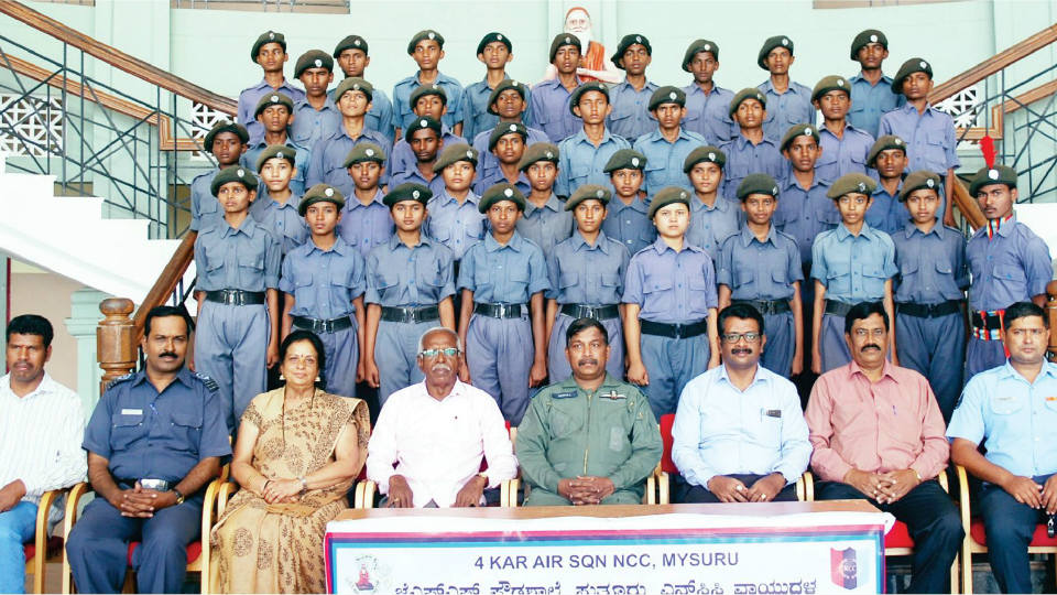 Air Force Group Captain visits Suttur School