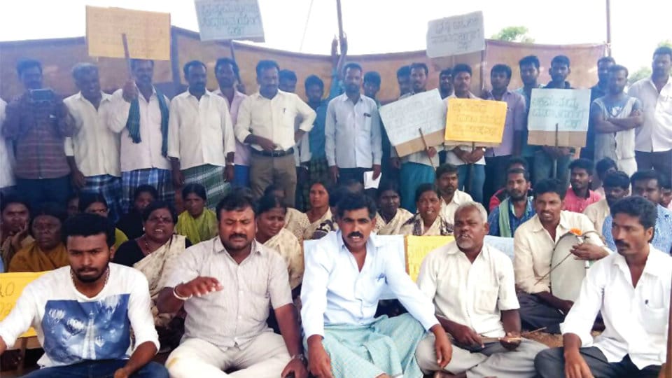 Villagers demand closure of Bar
