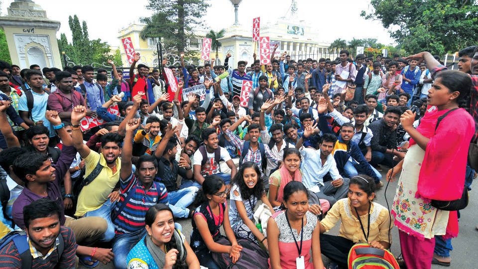 AIDYO demands lecturers for Degree Colleges