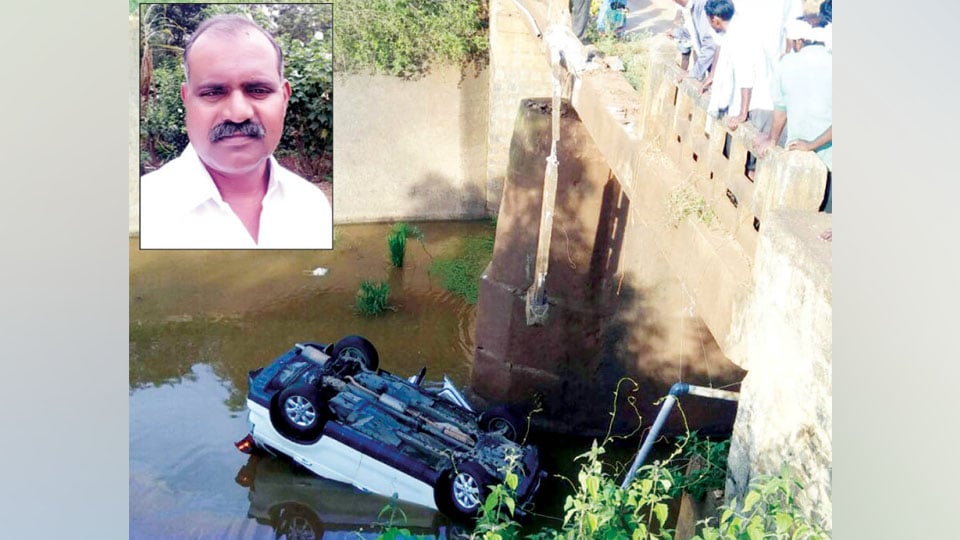 Car falls into canal: Miraculous escape for former Municipal Council Vice-President and four others