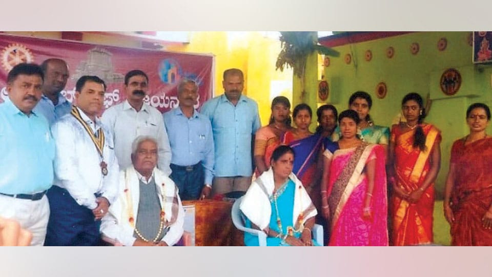 Tricolour flies high: Rotary Club of Vijayanagar Mysore