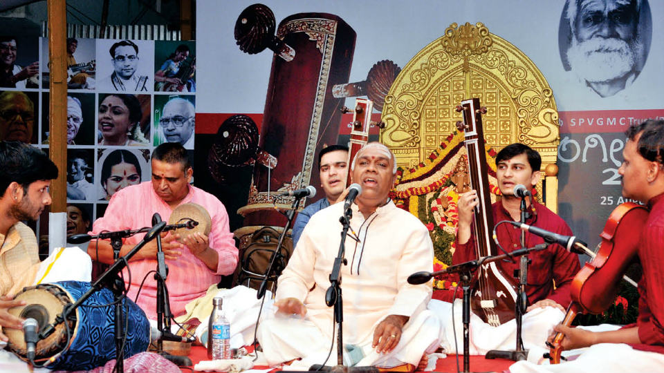 Vid. Vijay Siva sings at VV Mohalla
