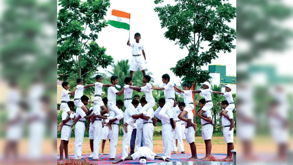 Tricolour flutters on I-Day: The ACME School