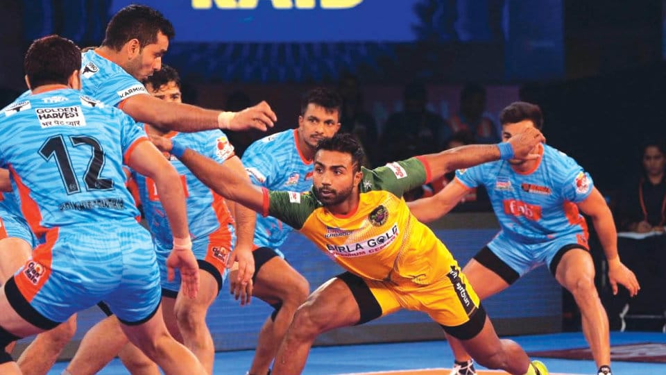 Pro Kabaddi 2017: Pirates, Warriors settle for a thrilling draw