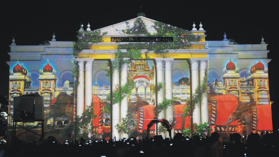 3-D projection mapping creates magic as Town Hall comes alive with Dasara history