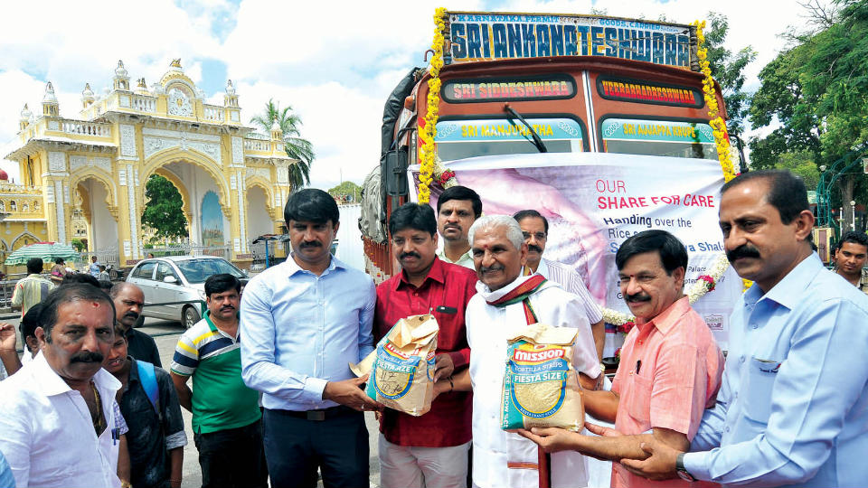 13,875-kg rice donated to Kalladka schools