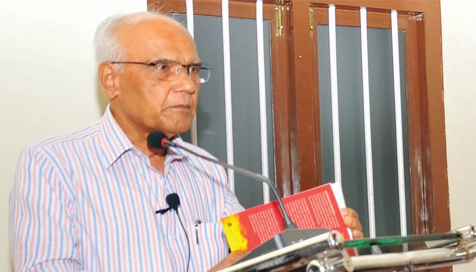 Dr. Bhyrappa urges air connectivity between Mysuru-Mangaluru