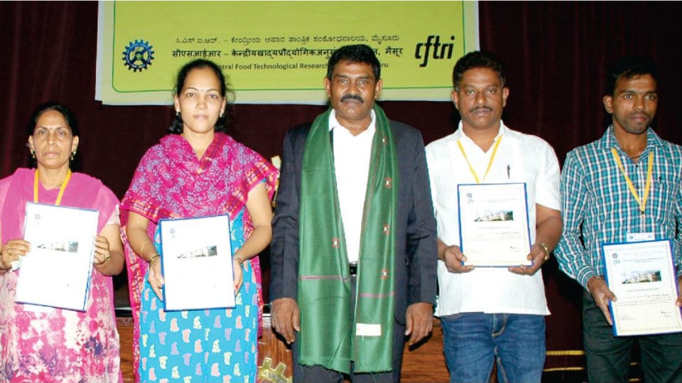 CFTRI conducts 3-day workshop for farmers of Cashewnut Cluster from Maharashtra