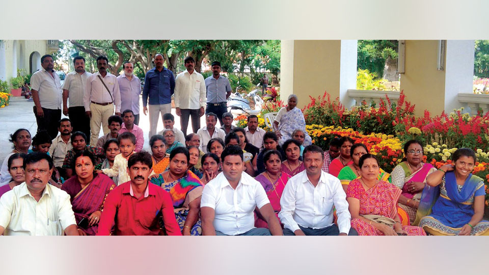 Villagers stage protest demanding action against Srirampura GP former PDO