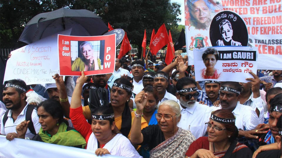 Echo of Gauri Lankesh Murder: Activist Medha Patkar joins thousands in mammoth rally