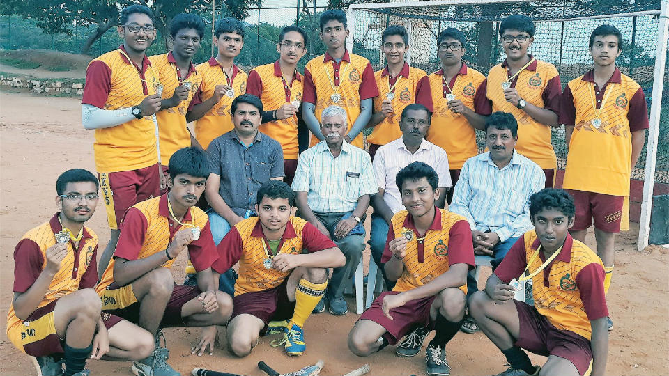 District PU Colleges Hockey Tournament: SRKVS emerge champions