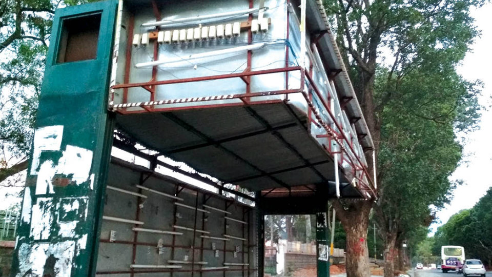 Bus shelter near Yadavagiri Post Office crying for attention