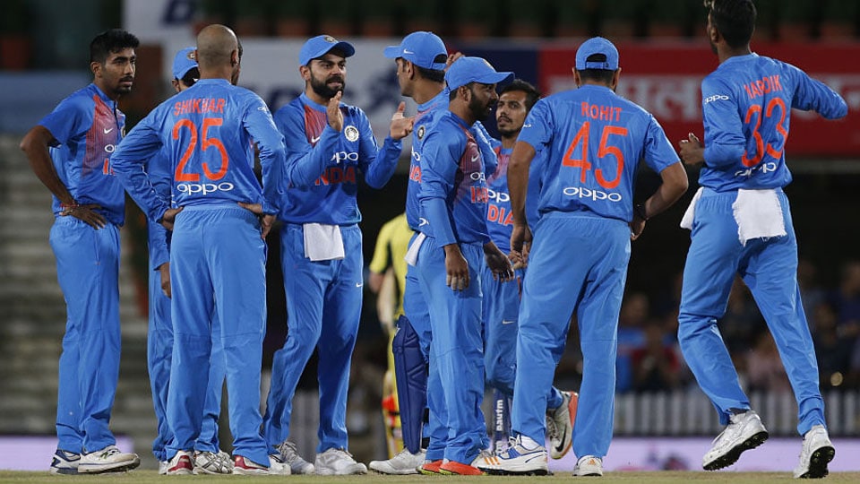 India, Australia lock horns for tournament decider