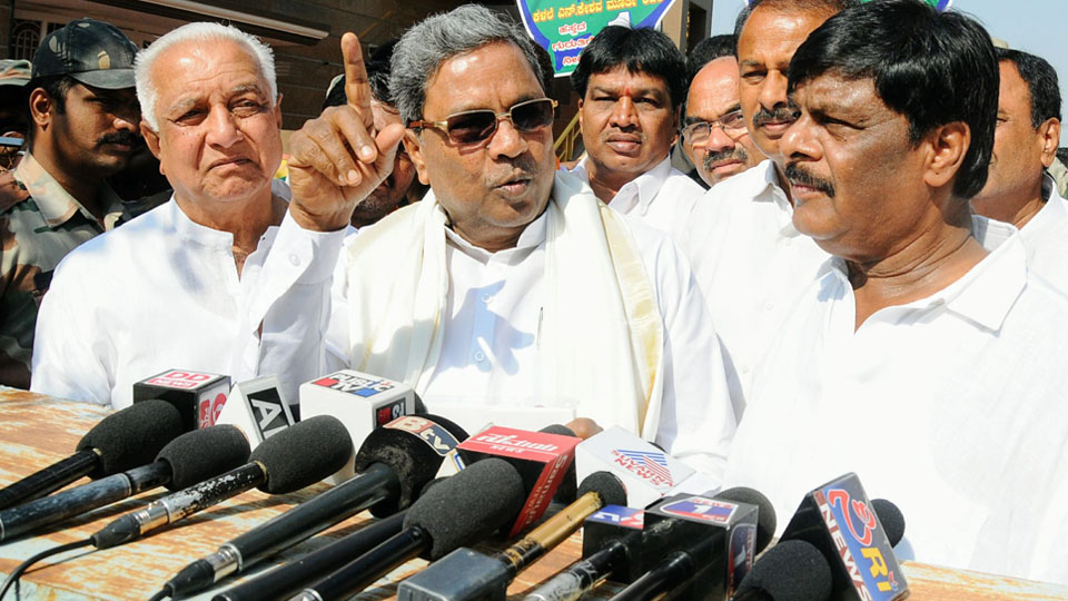 Let High Command decide, says an angry Siddharamaiah