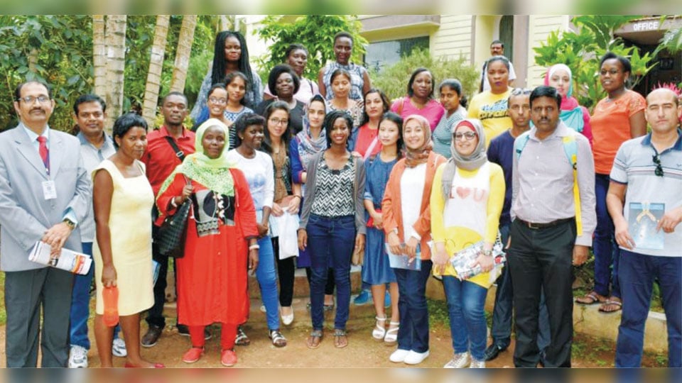 Foreign delegation visits RUDSET Institute