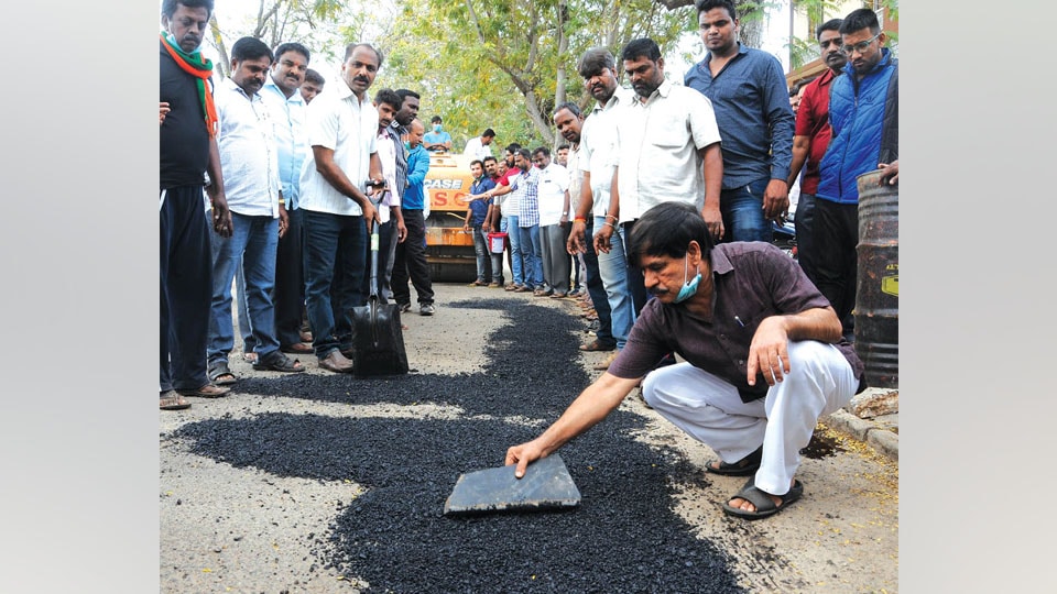 ‘Gundi Bhagya’ bestowed upon city: A novel protest on potholed roads