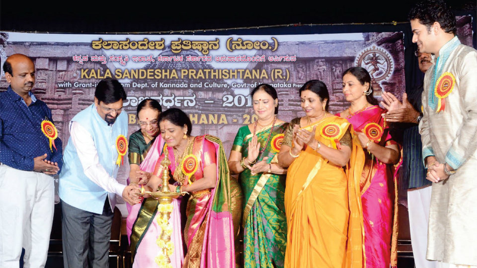 Kalabhivardhana celebrates dance, music